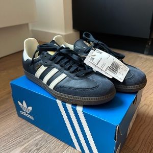 Adidas sambas navy blue NWT!!